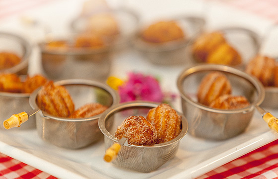 Mini churros de doce de leite